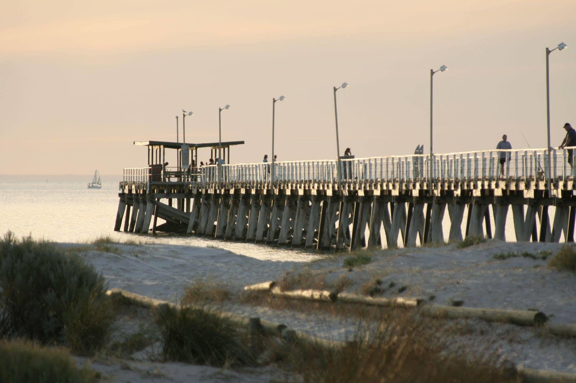 Largs Pier Hotel أدليد المظهر الخارجي الصورة